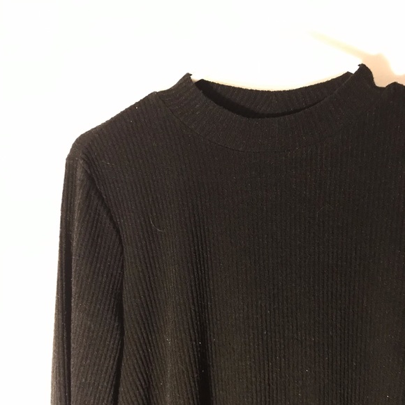 Black bell-bottomed long-sleeved turtleneck dress - Picture 1 of 3